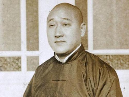 她17歲被軍閥贖出納為小妾,數(shù)年后讓丈夫娶妹妹,原因令人動容